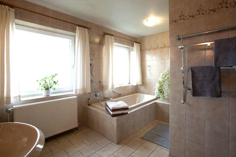 Jork Altes Land Ferienwohnung Badezimmer